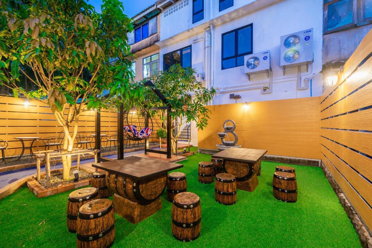 Marco Polo Phuket Poshtel & Bistroホステル エクステリア 写真